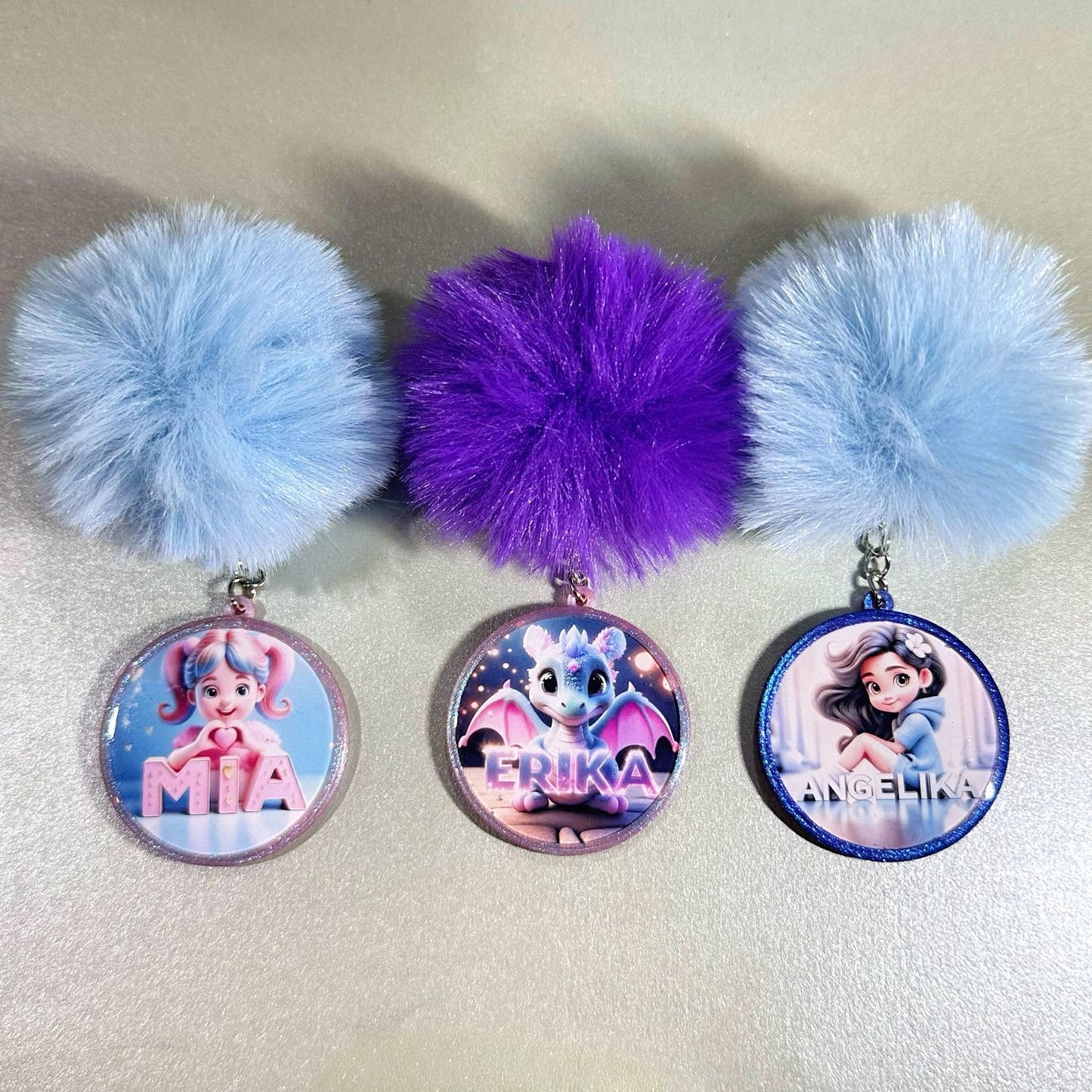 Schlüsselhalter und Taschenanhänger mit personalisiertem Namen