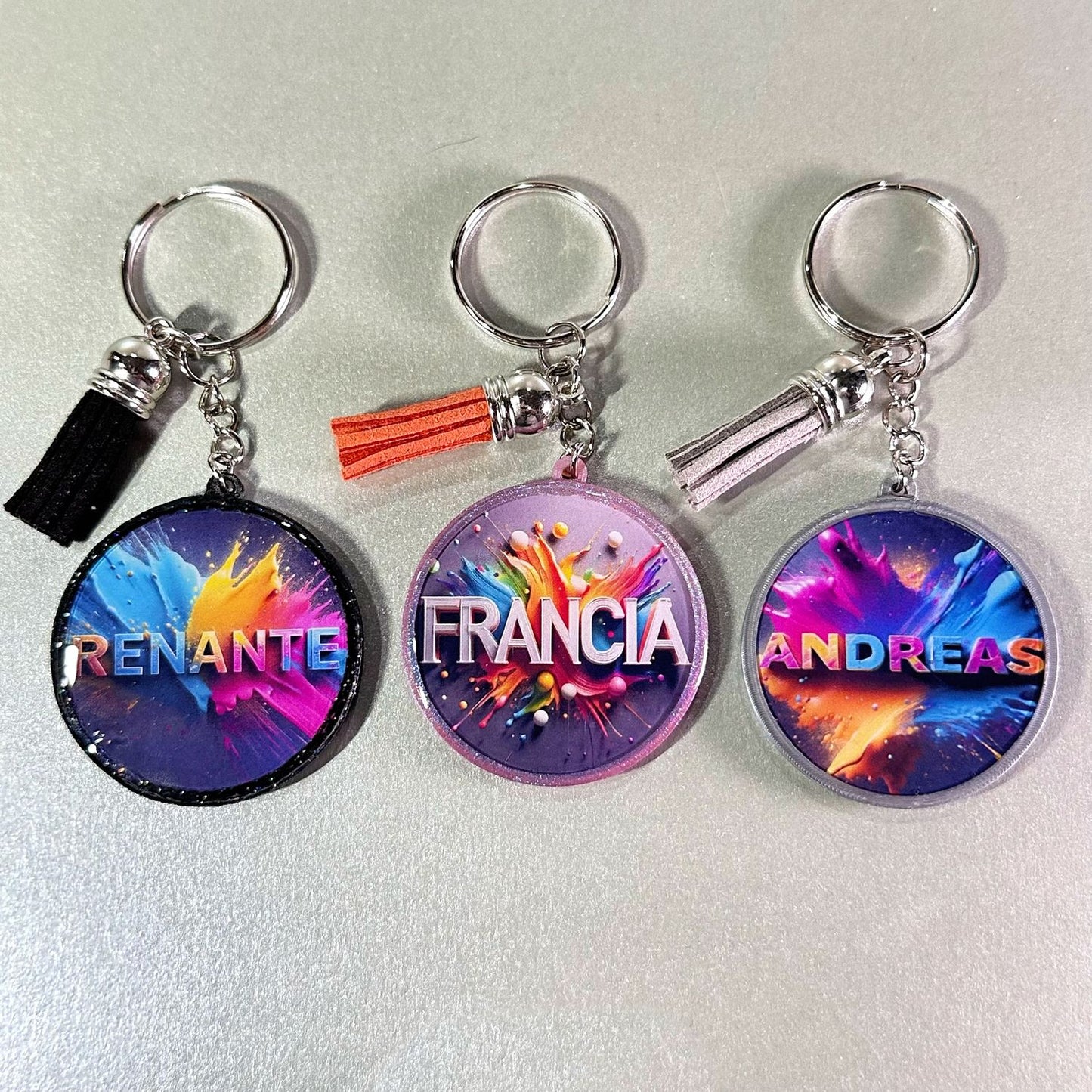 Schlüsselhalter und Taschenanhänger mit personalisiertem Namen