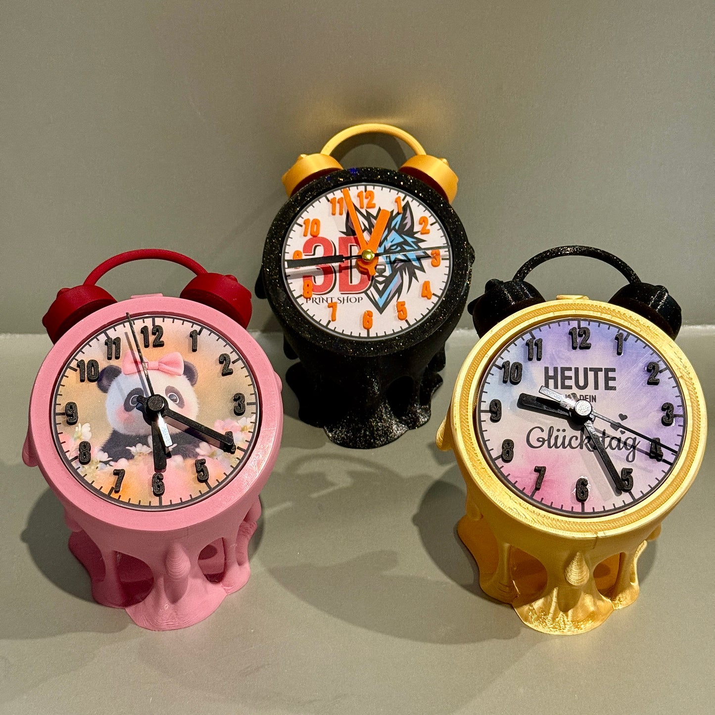 Dekorative Uhr im Dropping Design