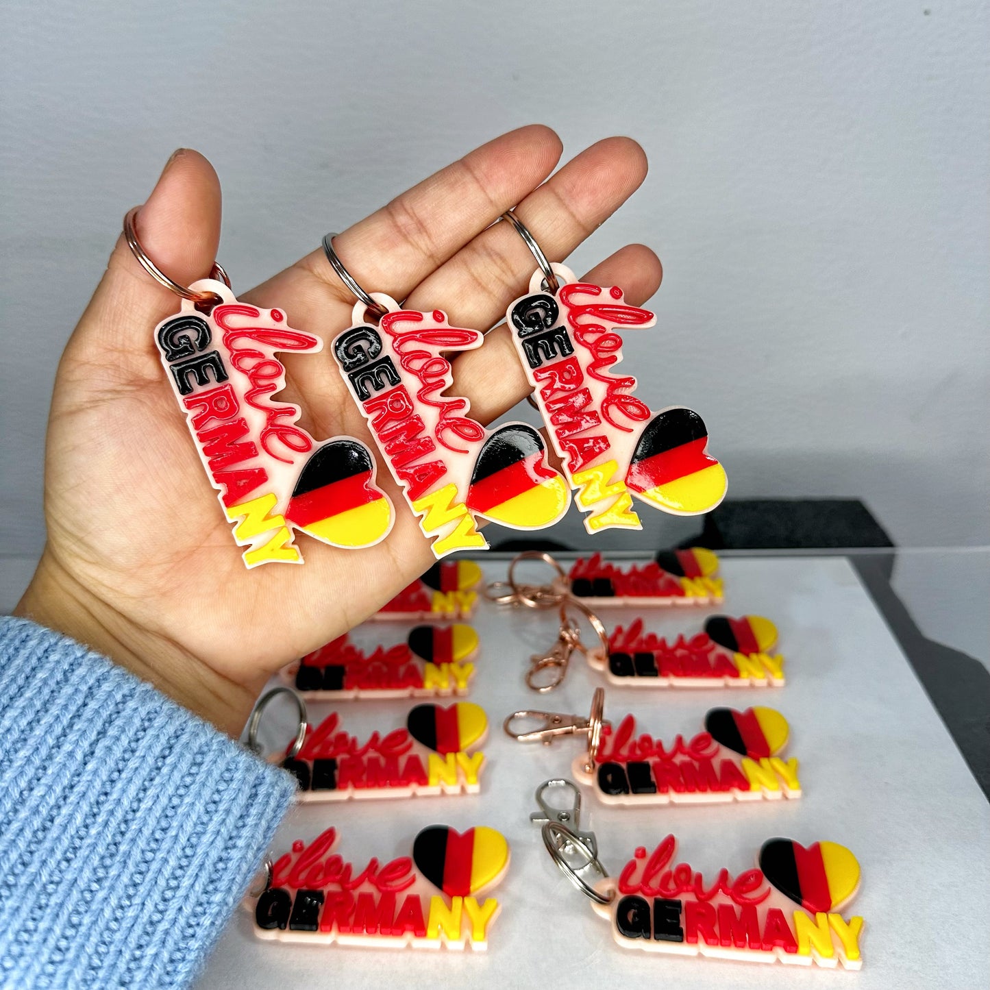 3 Stück Schlüsselanhänger mit „I love Germany“-Design – ideal als Geschenk, Souvenir oder persönliches Accessoire.