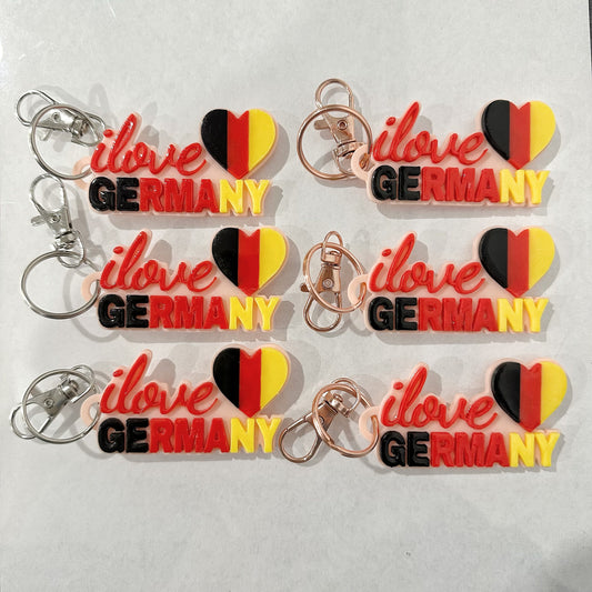 3 Stück Schlüsselanhänger mit „I love Germany“-Design – ideal als Geschenk, Souvenir oder persönliches Accessoire.