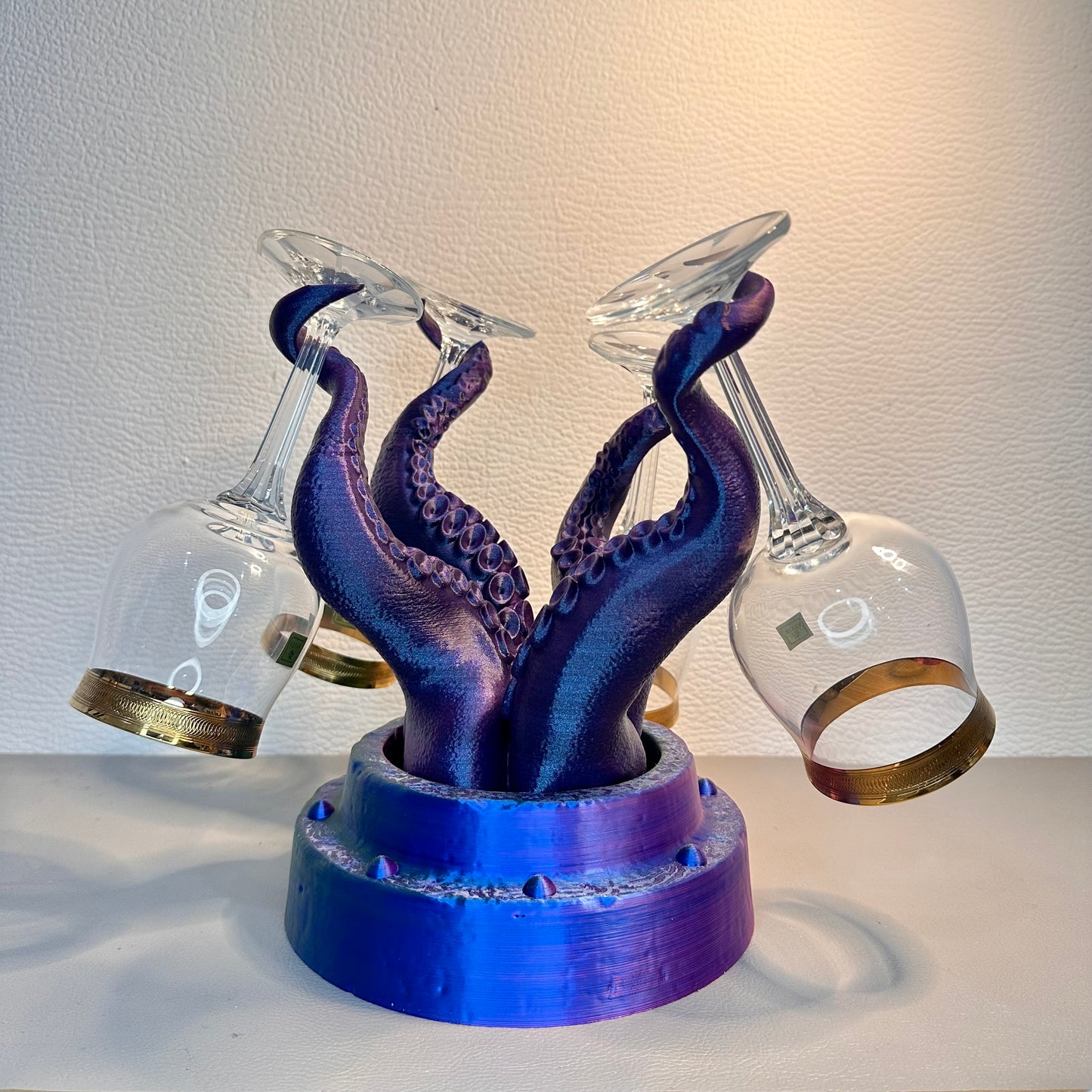 3D Gedrucktes Weinglas mit Tentaclerack für stilvolle Präsentation von Weinen